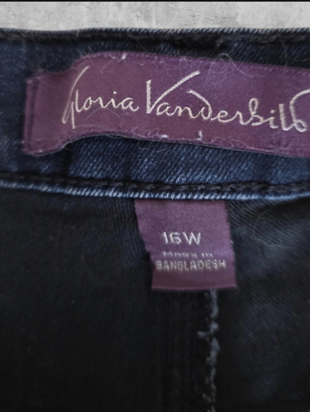 👖Gloria Vanderbilt Amanda Straight Leg Jeans in Dark Blue - Picture 3 of 5